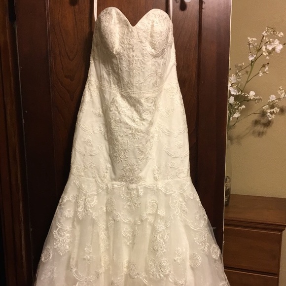 Ivory Wedding Dress - Picture 2 of 6